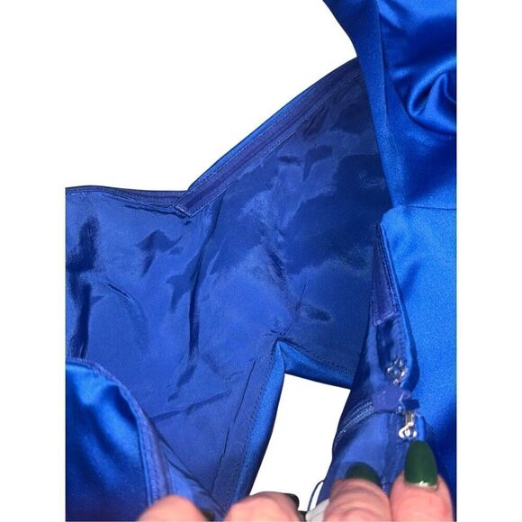 AMUR X REVOLVE women’s Cleopatra  Black & blue one shoulder Pleated cut out maxi - Picture 8 of 11